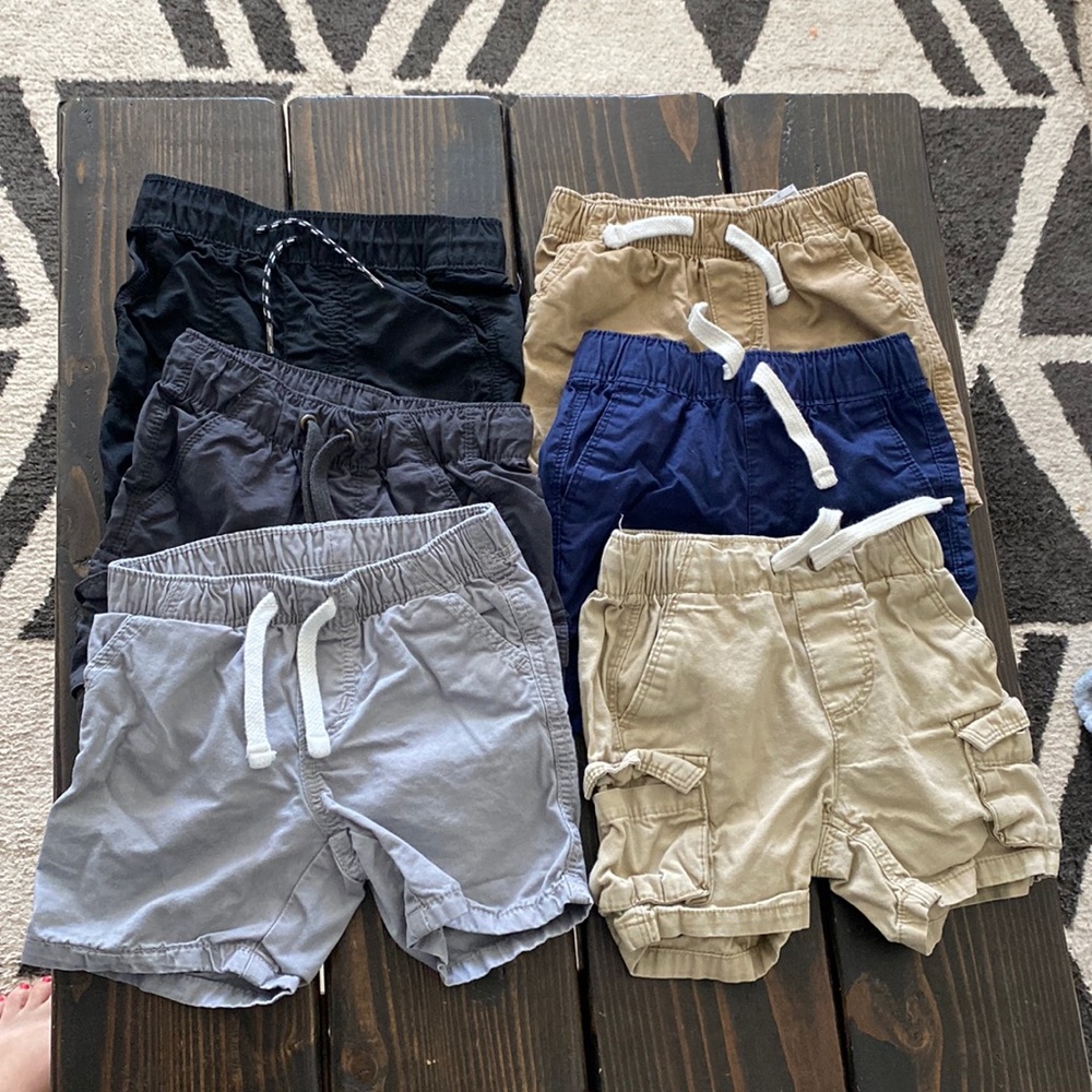 Old Navy toddler boy shorts size 12-18m (6)
